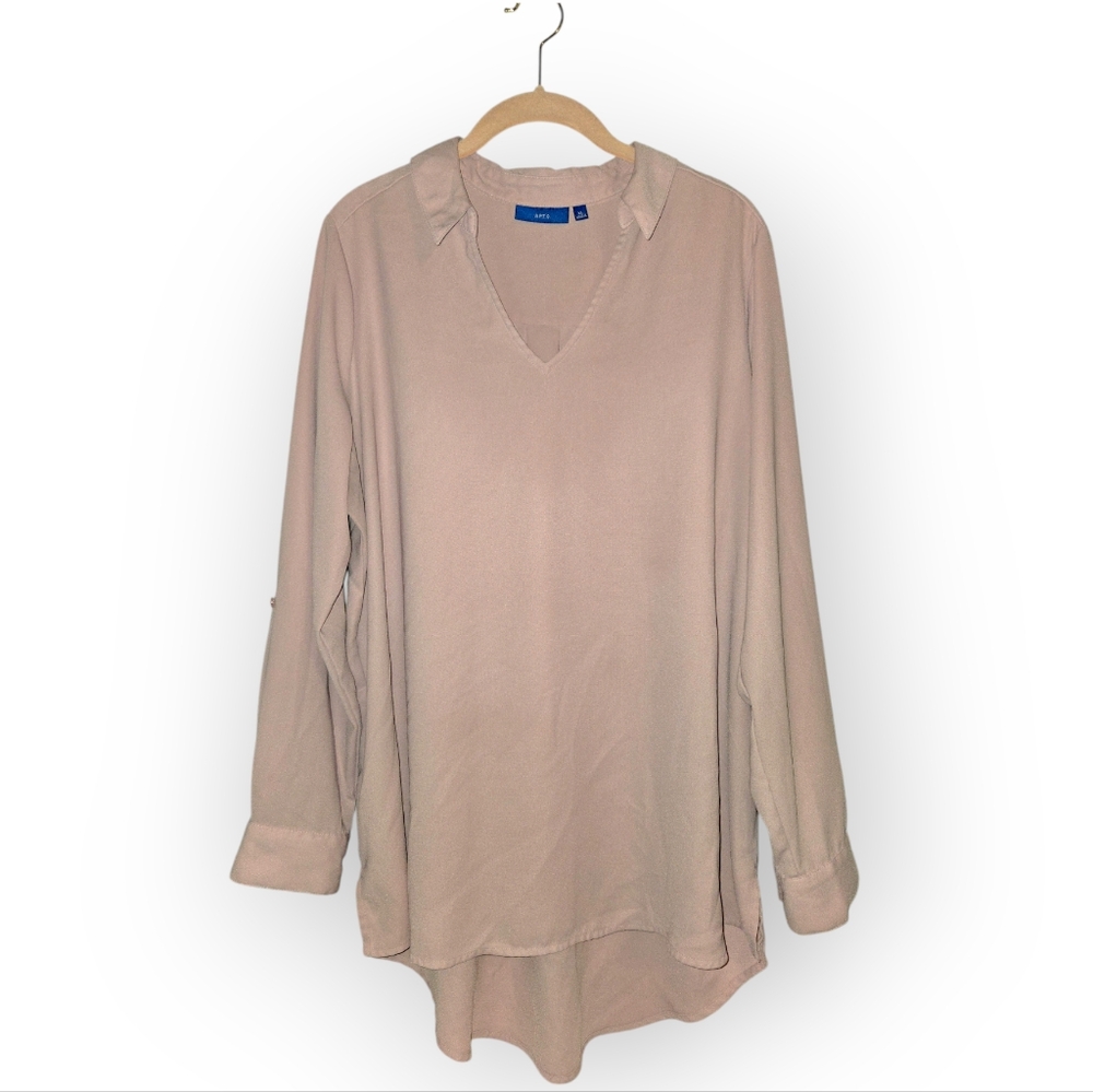 Apt 9 Pink Long Sleeve Collared V-neck Blouse. Longer Back in Hi-Lo Style. XL